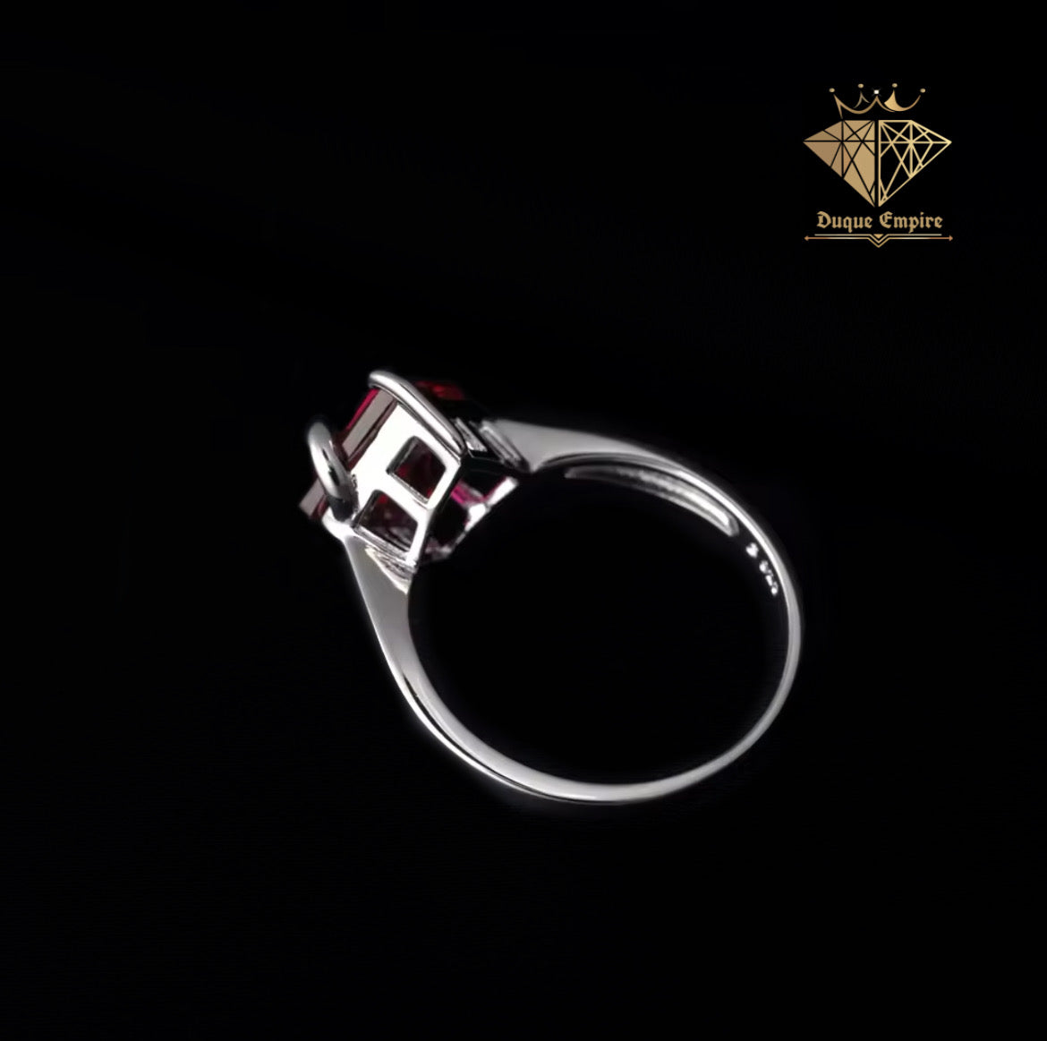 Scarlet Majesty Ring